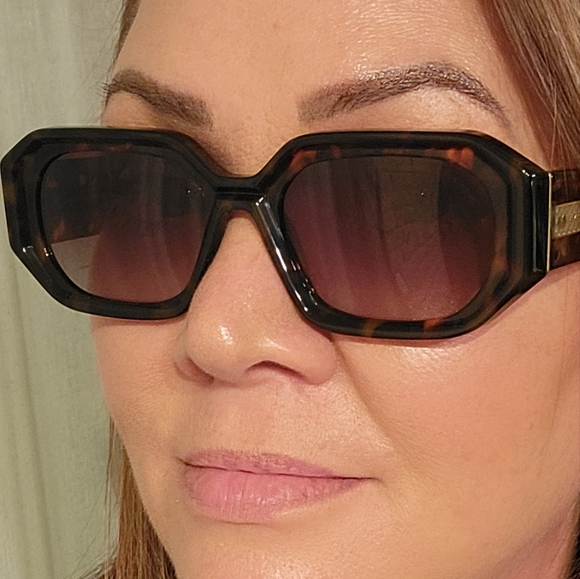 All Saints Brown Tortoise Sunglasses - Picture 5 of 6